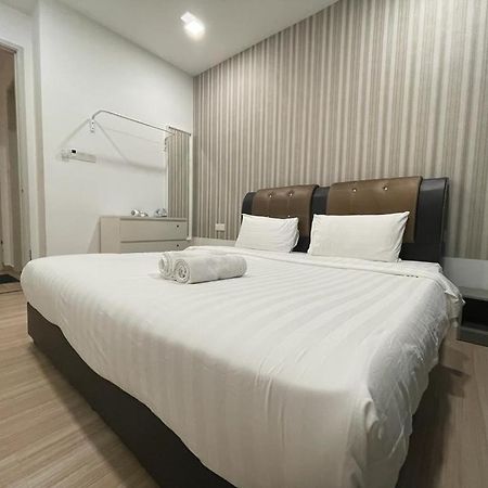 The Wave - Kota Laksamana -- Pool View -- 6 Pax Apartment Malacca Exterior photo